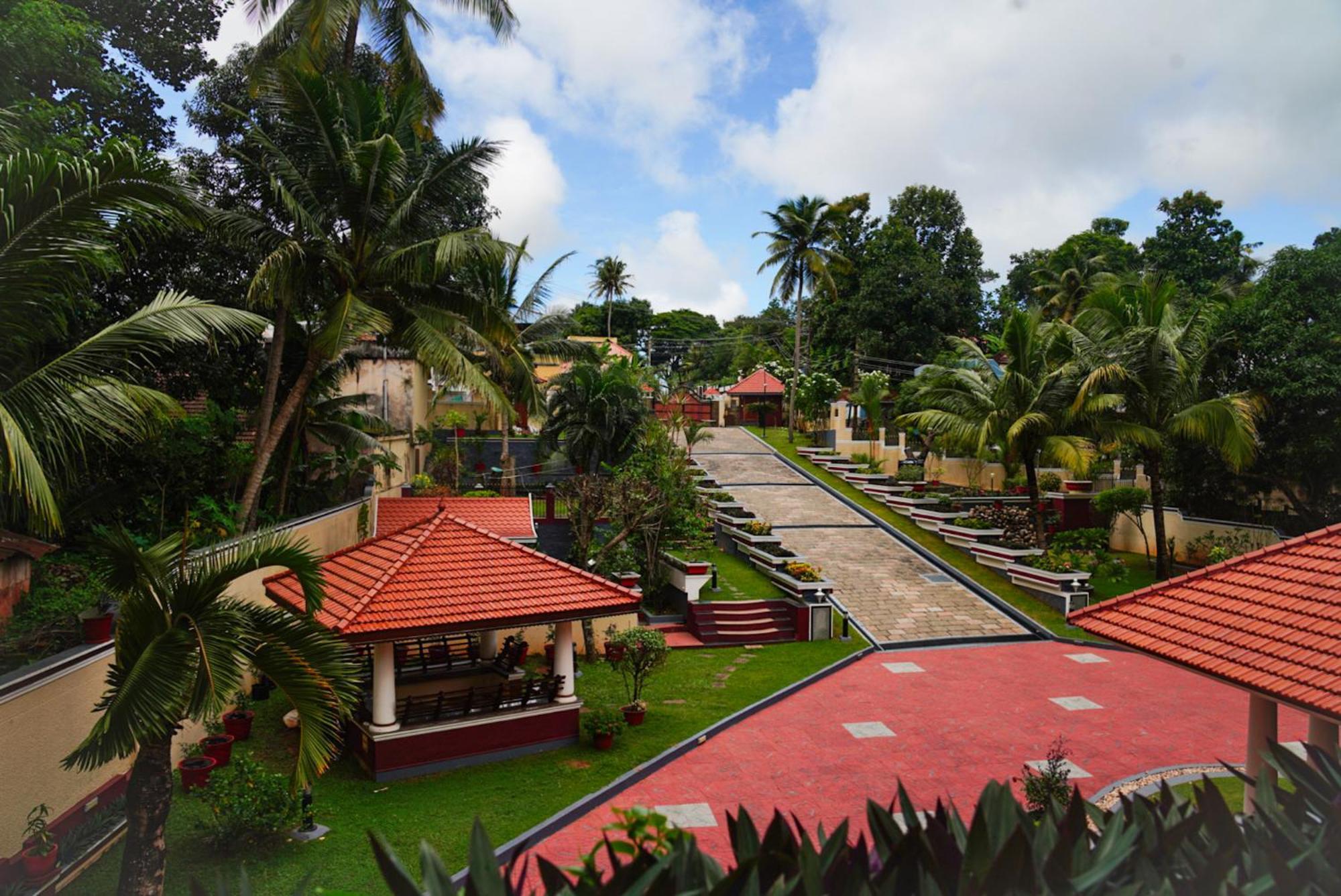 Parvathy Serenity In Varkala Attingal Exterior photo